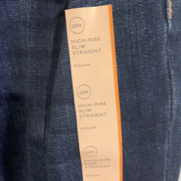 Universal Thread Straight Leg Jeans - Picture 3 of 5